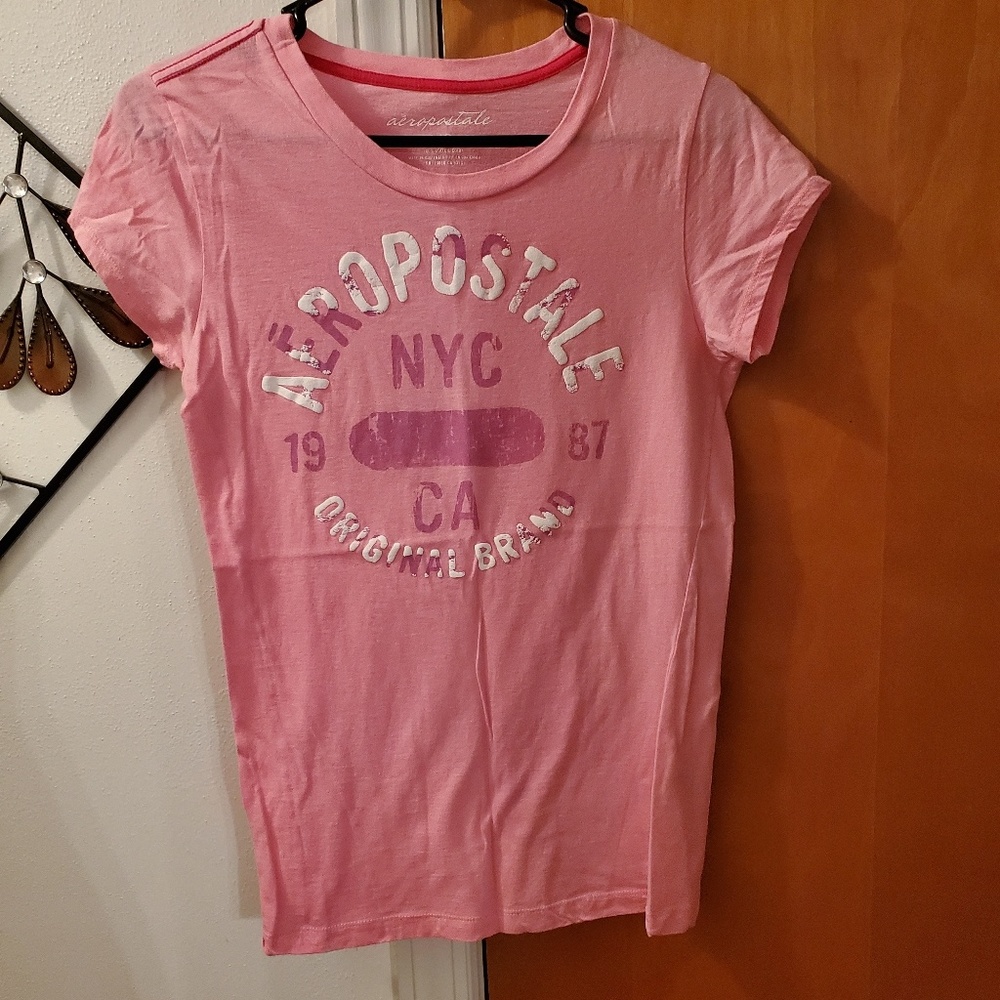 Aeropostale Graphic Tshirt - Large